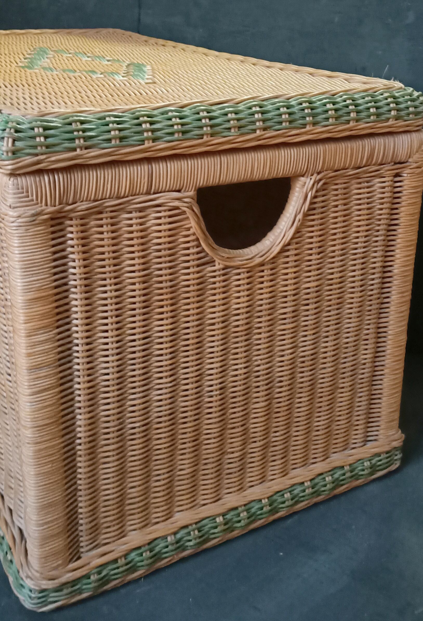 Malle en osier 92CM vintage