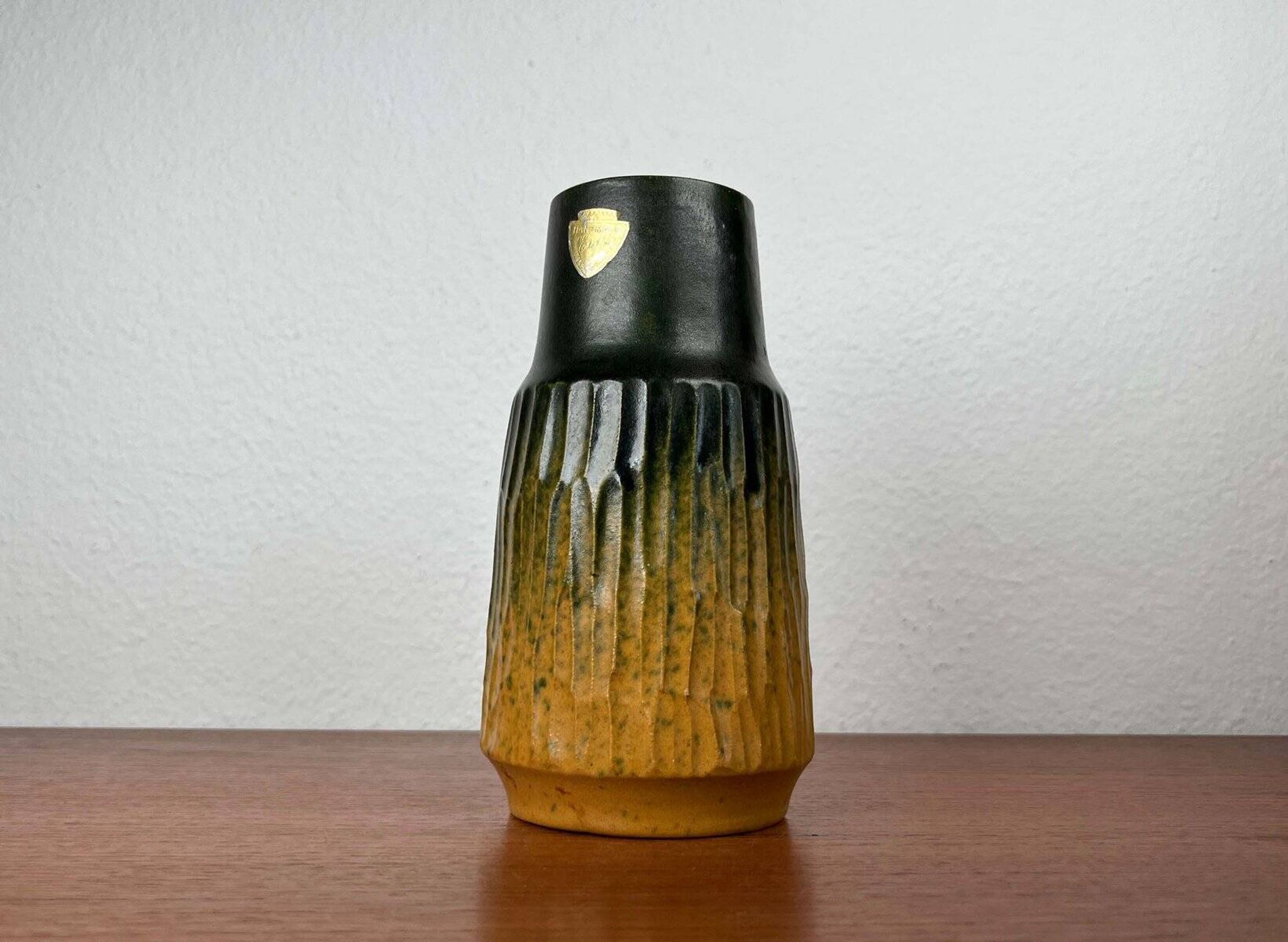 Danish studio pottery vase from the mid-20th century by Ernst Pottery, Faxe, 1960s.