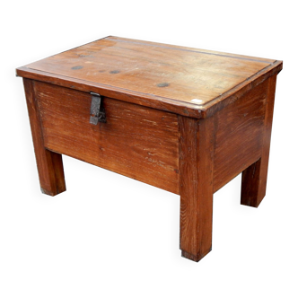 Table basse coffre sur pieds pupitre chevet bois teck