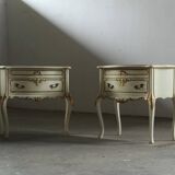 Vintage pair of 20th century Venetian Baroque style nightstands in painted wood