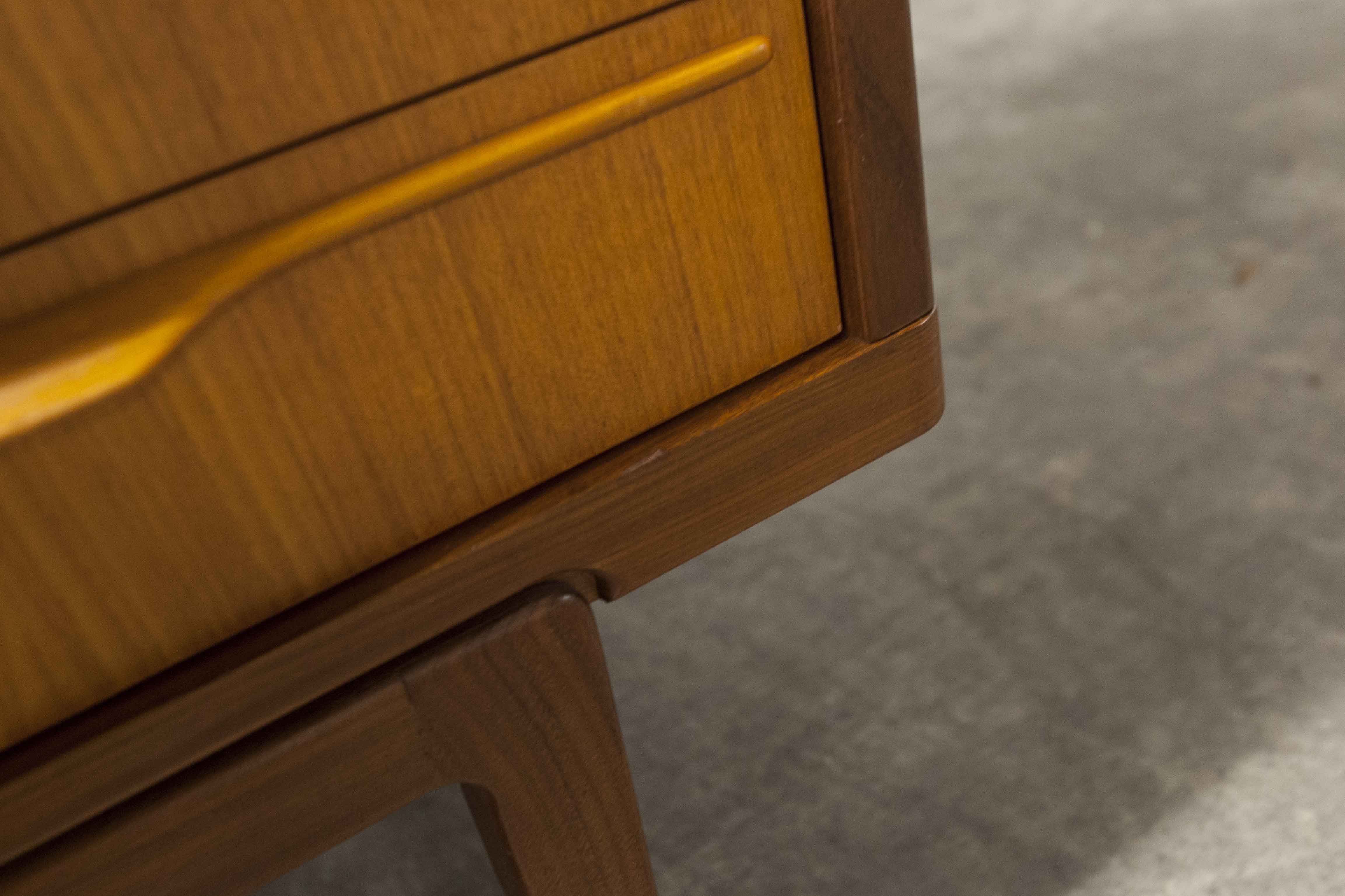 Armoire scandinave en teck 1969 NF Ameublement 202