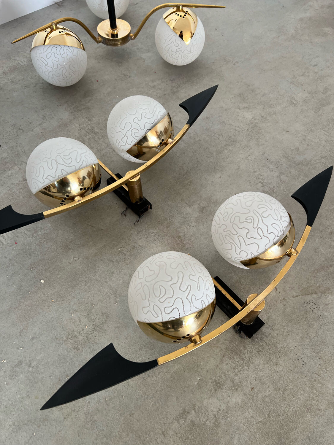 Lot light fixtures and chandeliers design Arlus 50s brass and opaline vintage