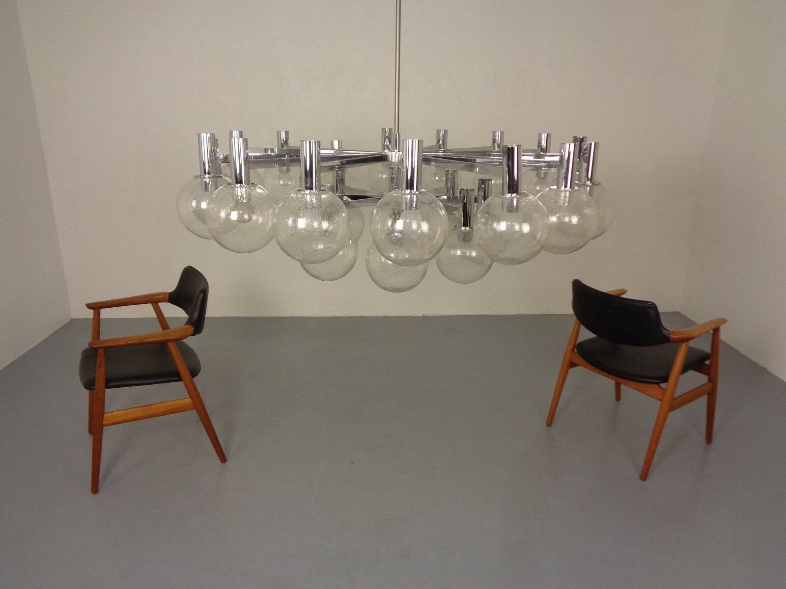 Large chromed spider Sputnik lamp with 24 hand-blown ice glass balls from Ott International, Germany, 1960s.