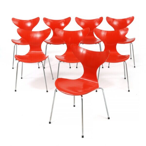 Arne Jacobsen set of 8 chairs "the Lily" model 3108