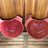 Paire de plat forme poule céramique rouge