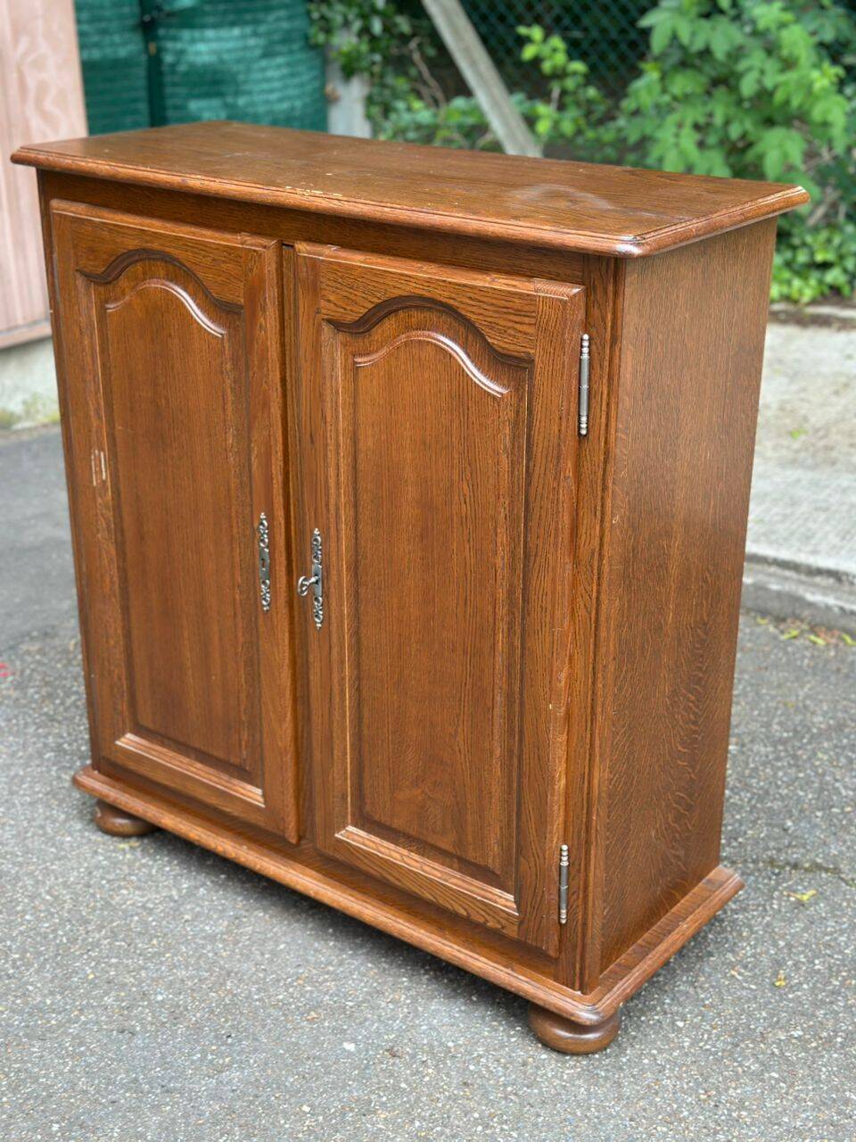Vintage oak Louis XIV buffet commode from the 1950s.