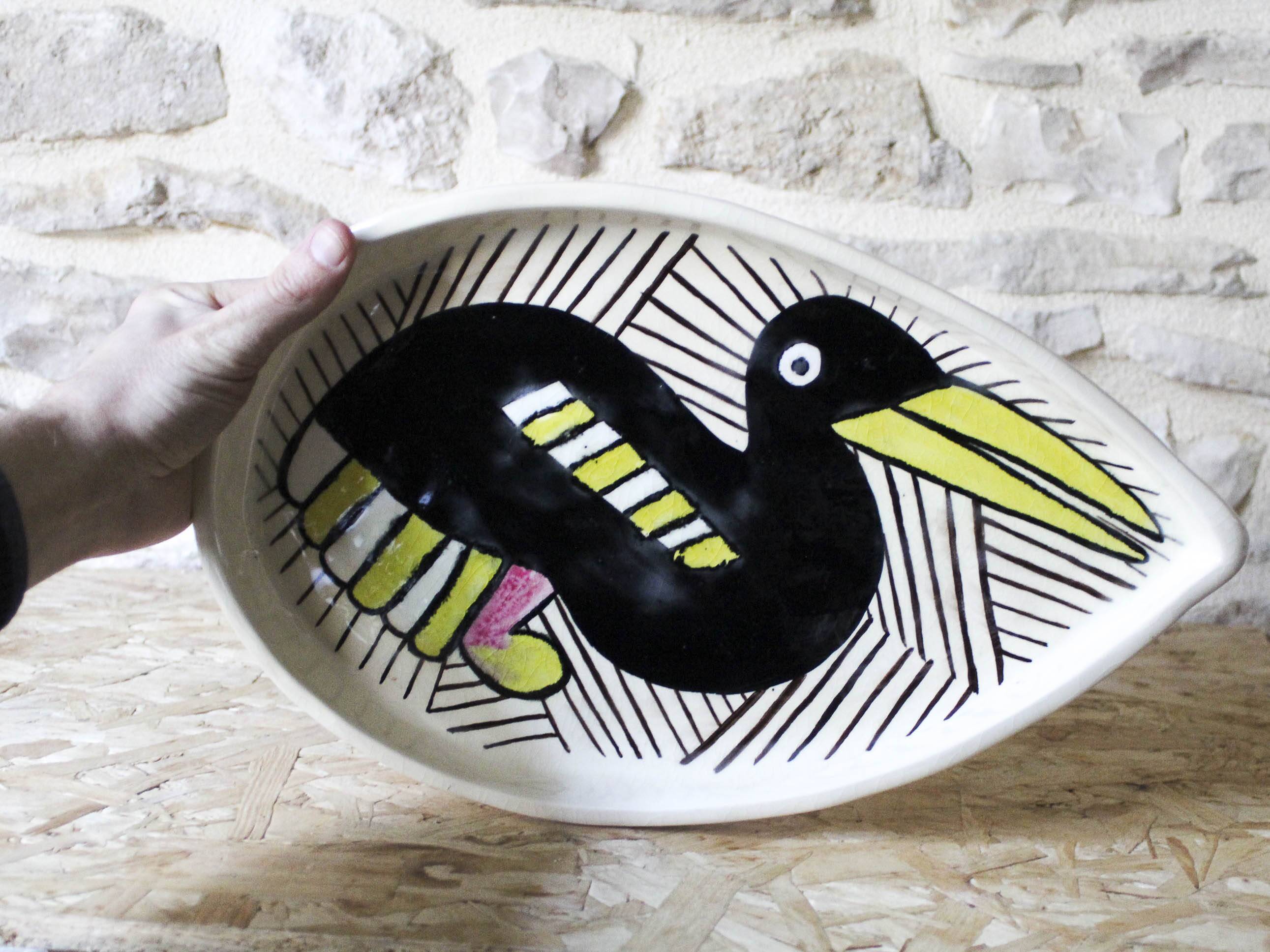 Ceramic dish with bird decoration Reine Steenbakkers