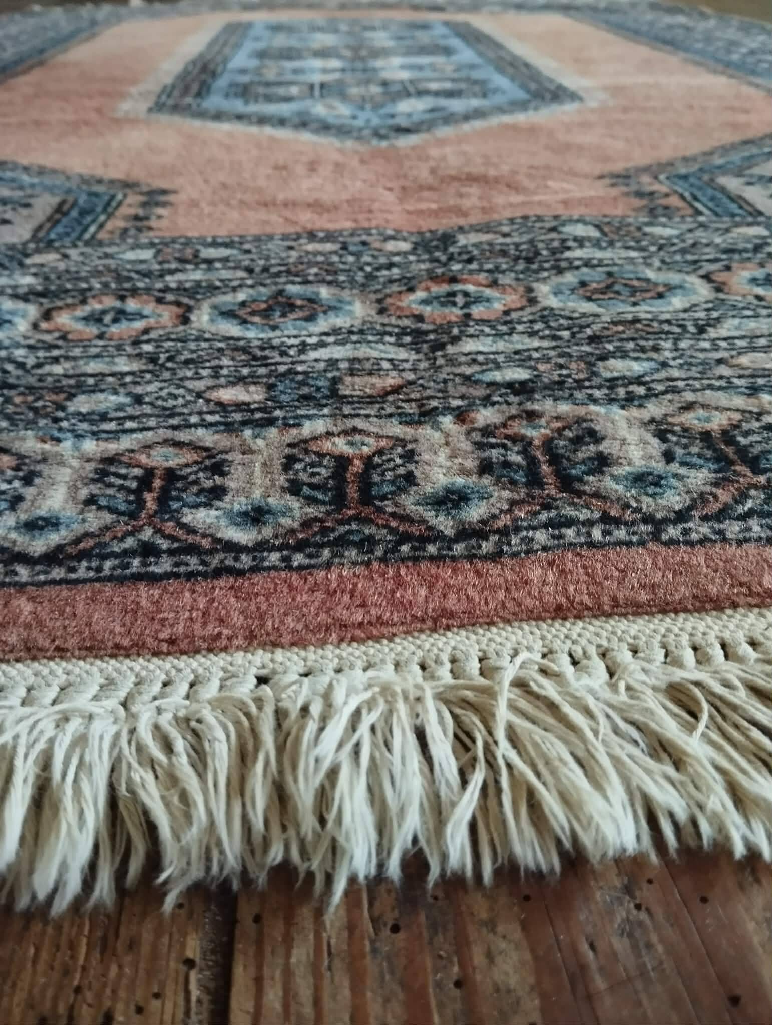 Handmade Pakistani carpet Karachi 188x125cm