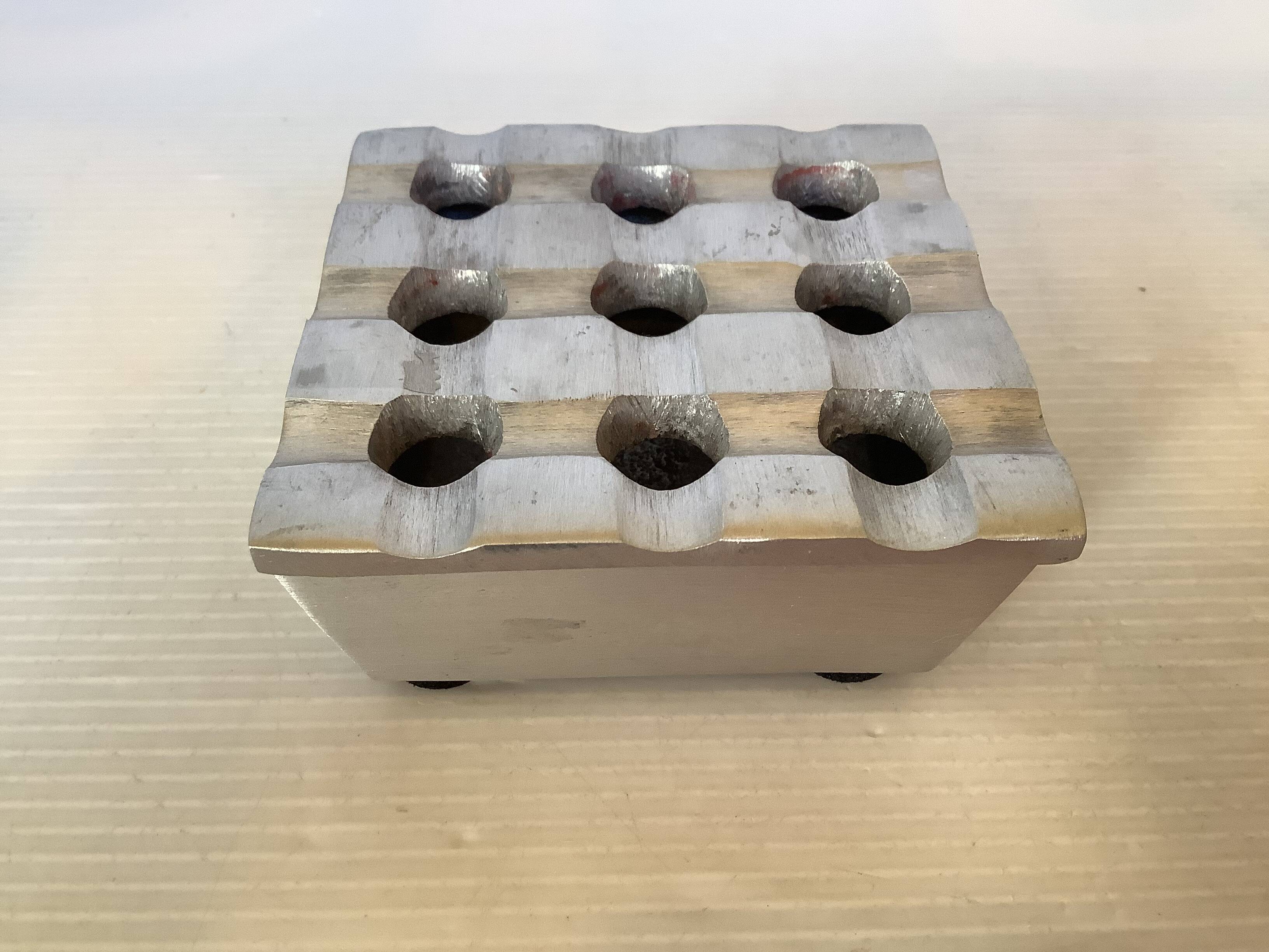 Ultima style ashtray