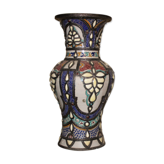 Ceramic vase