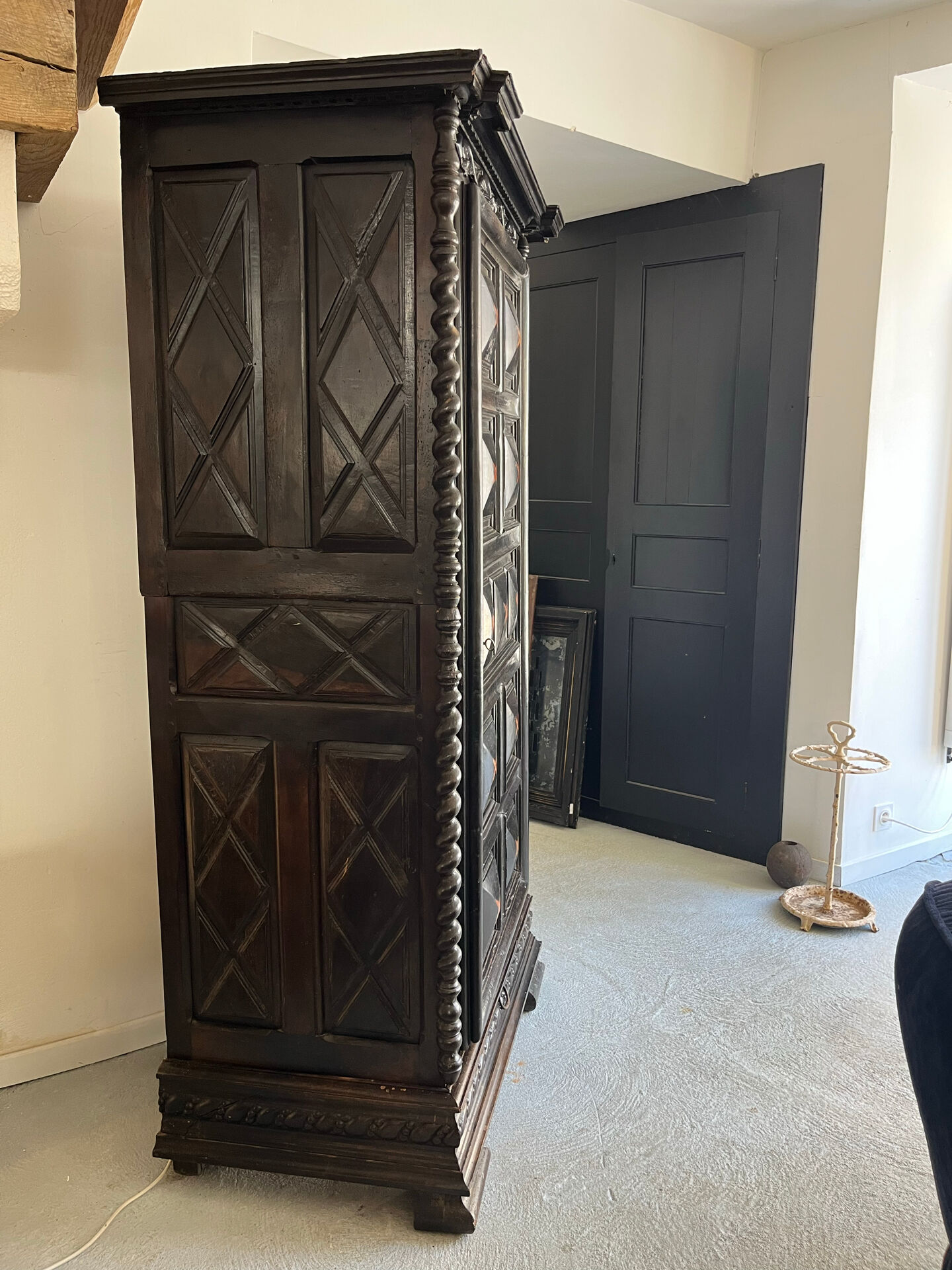 Wedding Bonnetière in Walnut in the Louis XIII style