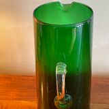 Pichet en verre vert