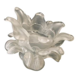 Tulip in glass paste in the shape of a rose. White glass.
