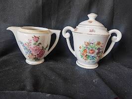 Crémier et sucrier porcelaine décor de roses