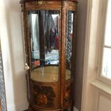 Louis XV style rounded showcase