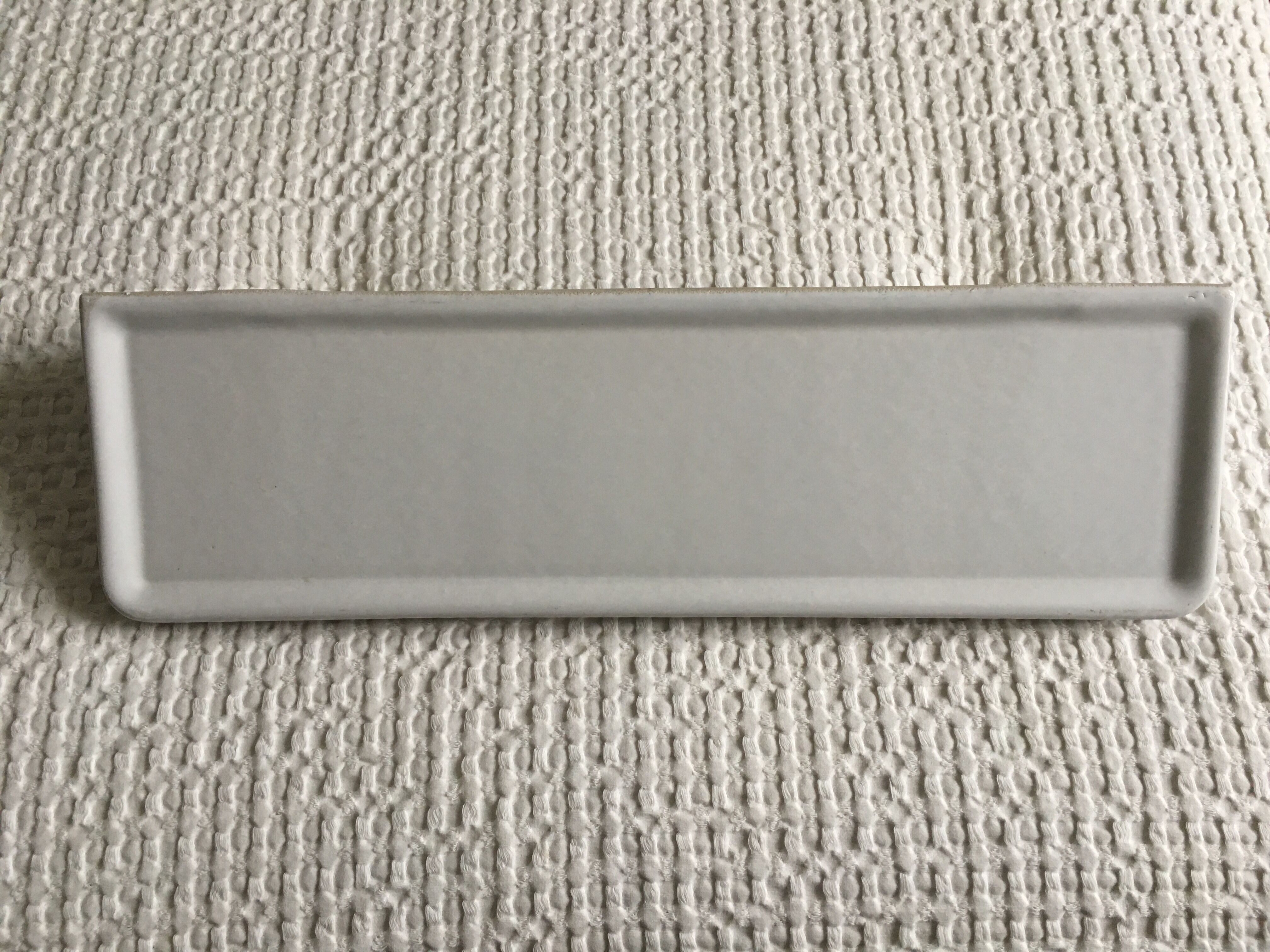 Shelf in white ceramic 1910