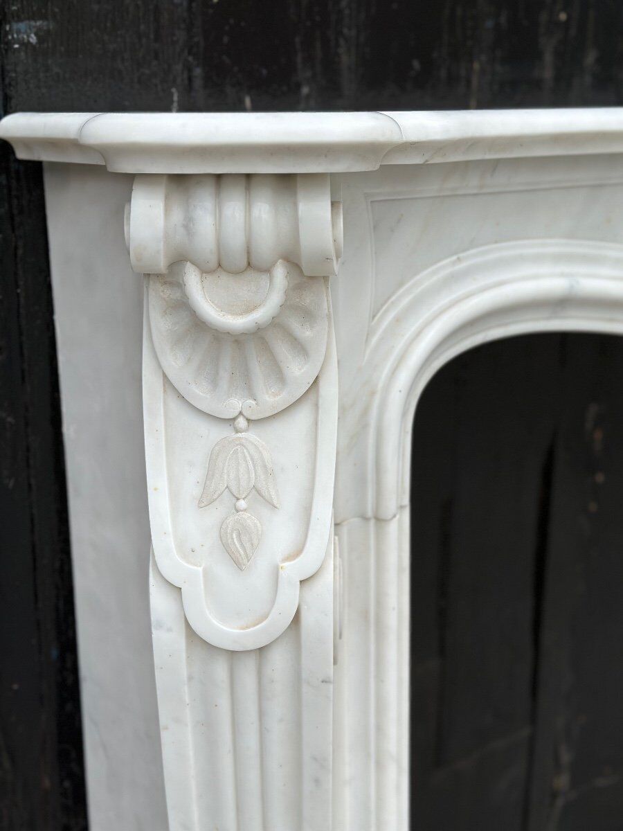 Louis XV style fireplace in white Carrara marble circa 1980
