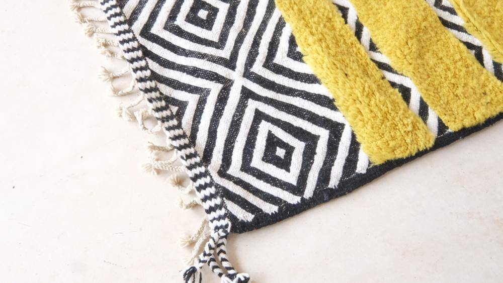 Berber Ethnic Rug - 296 x 196 cm