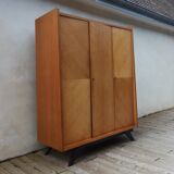 Compass foot cabinet