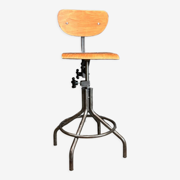 Bienaise adjustable workshop chair