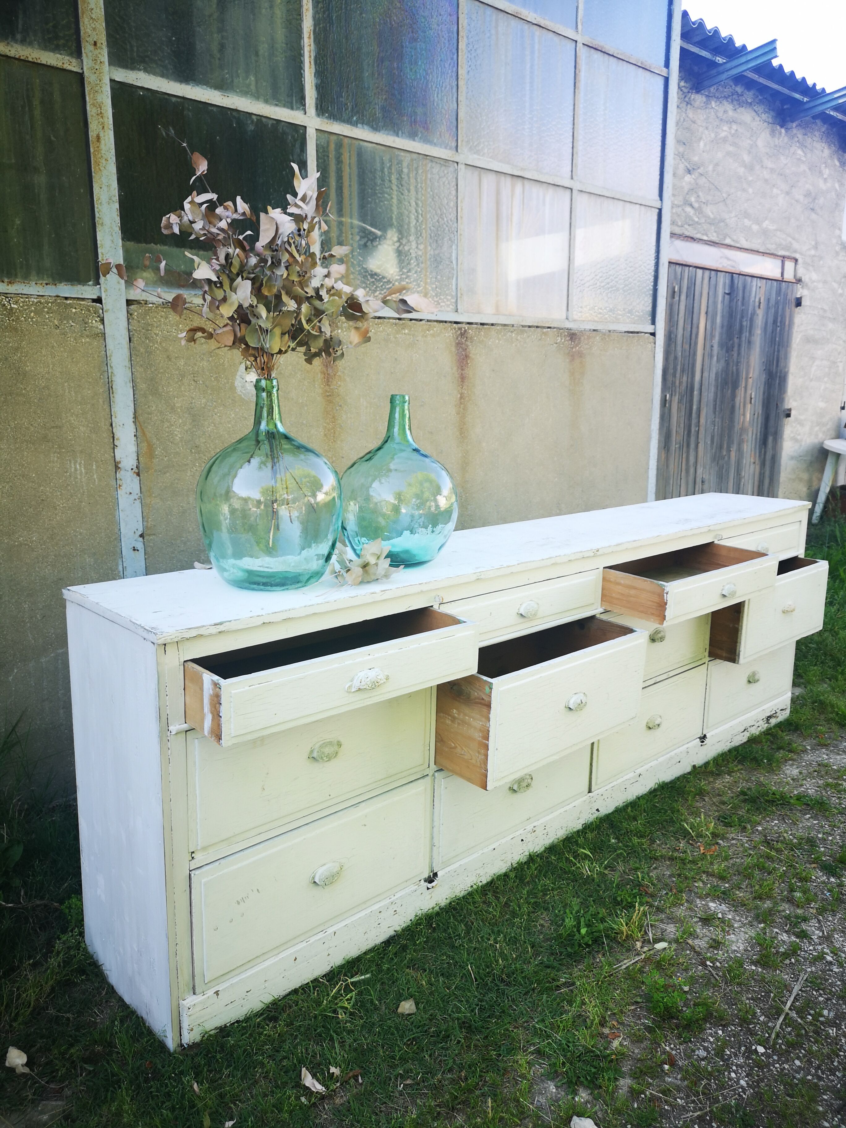 White craft furniture