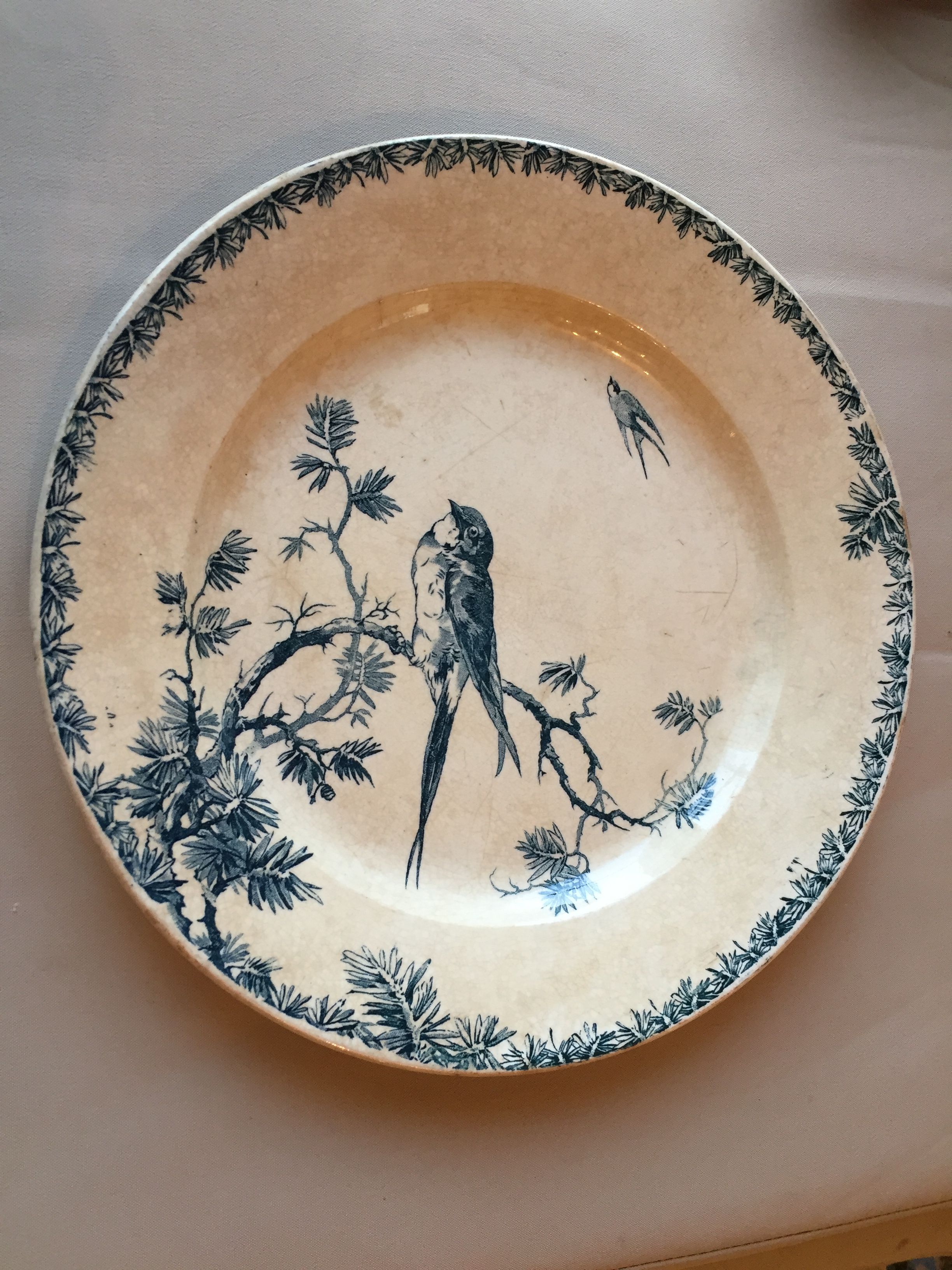 Round dish, opaque porcelain of Gien, provencal, blue bird