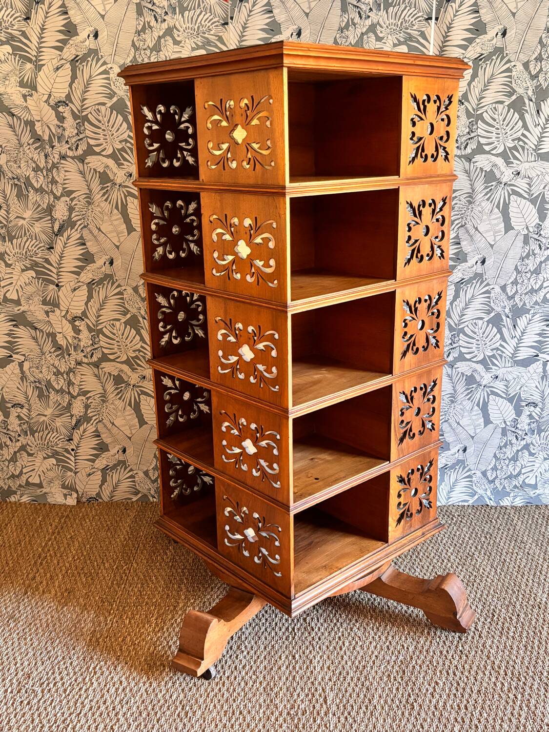 Late 19th century walnut revolving bookcase