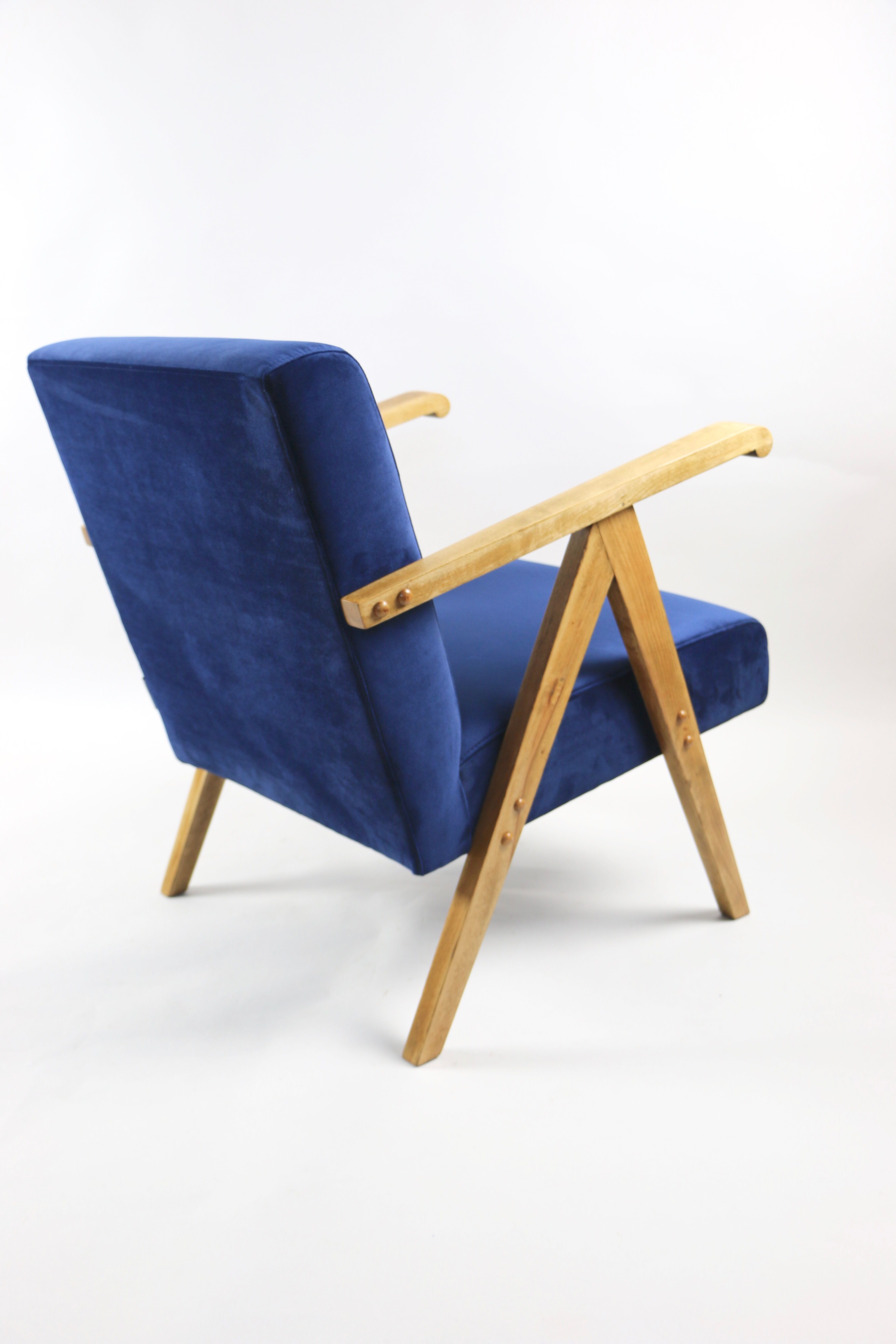 Fauteuils en velours bleu 1970
