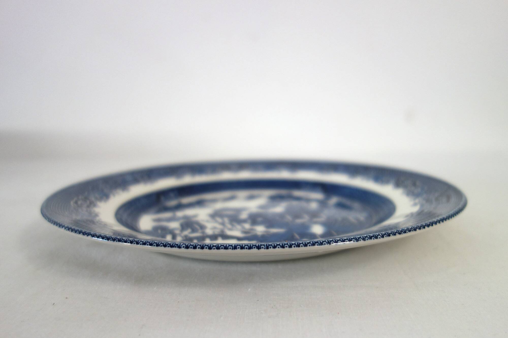 6 English plates