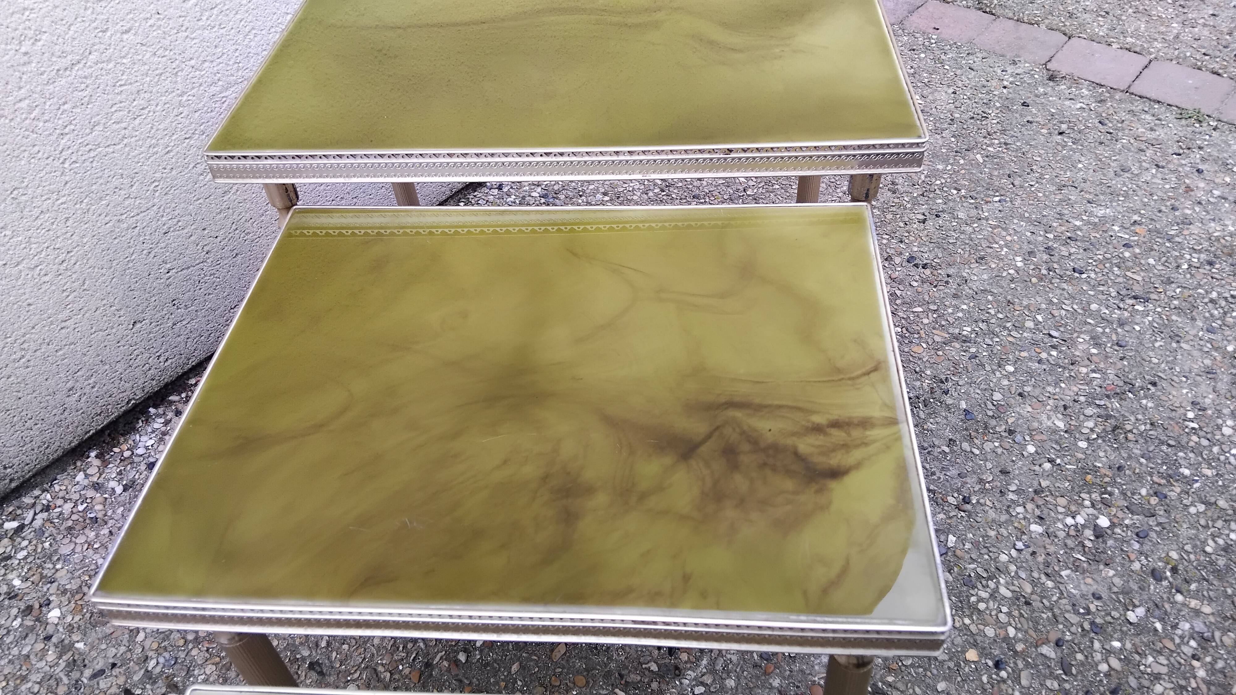 Vintage nesting table from the 70s.