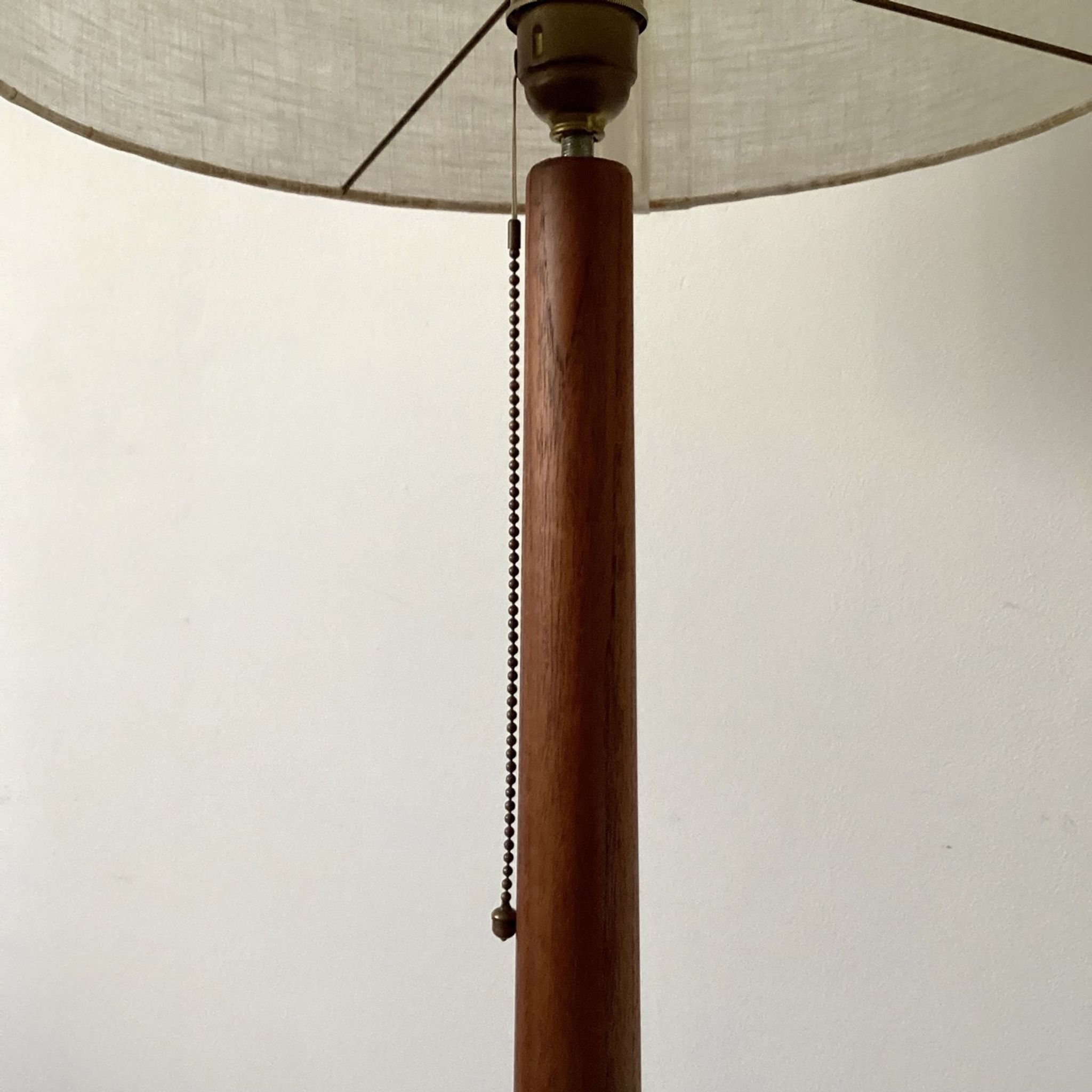 Lampadaire scandinave en teck