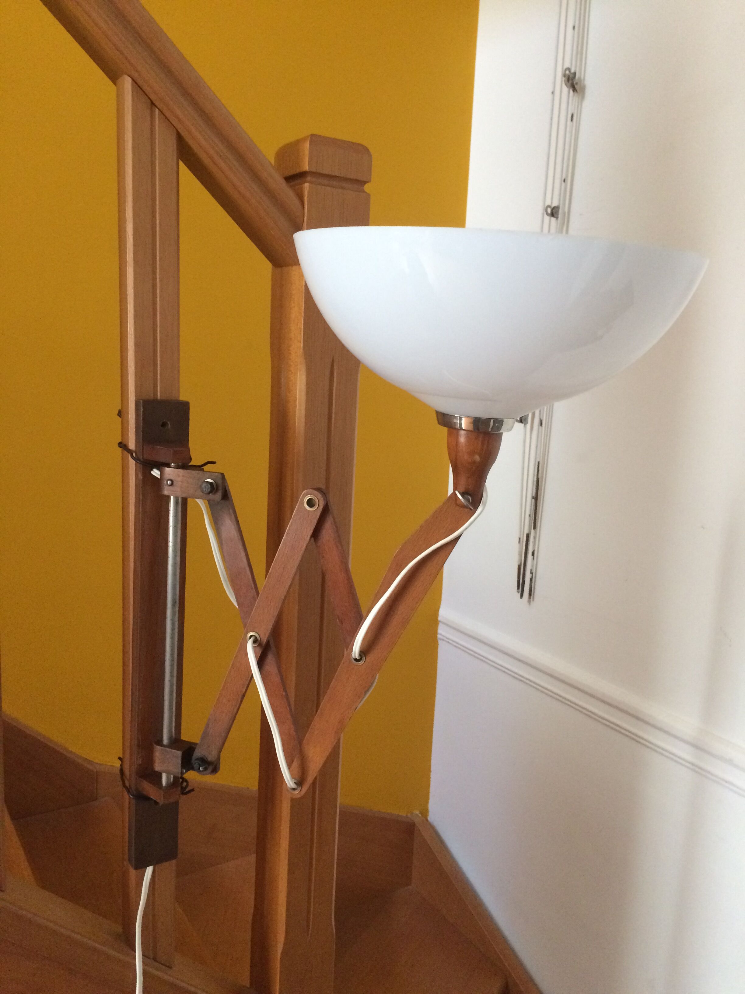 Scandinavian accordion wall lamp