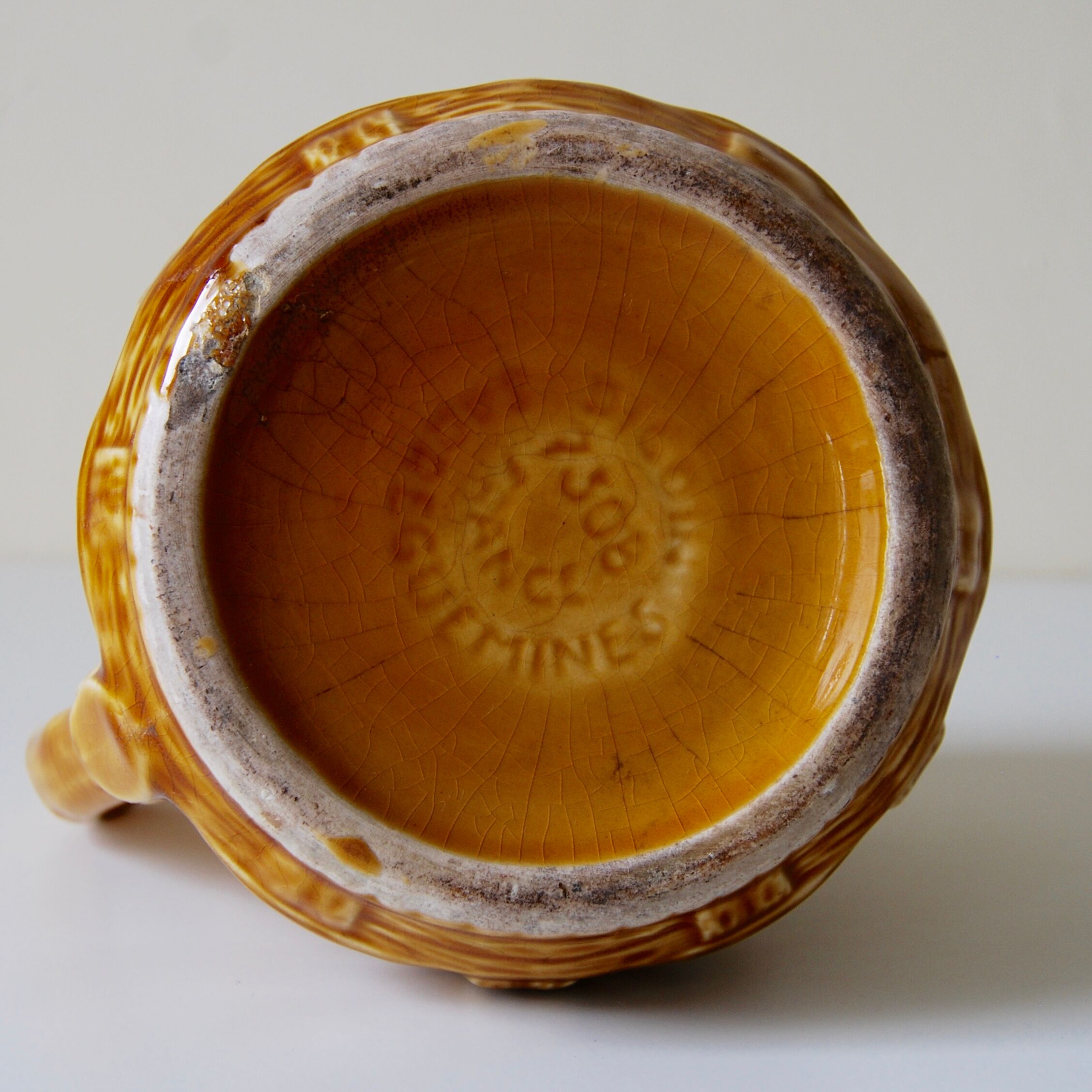 Carafe in barbotine Digoin Sarreguemines