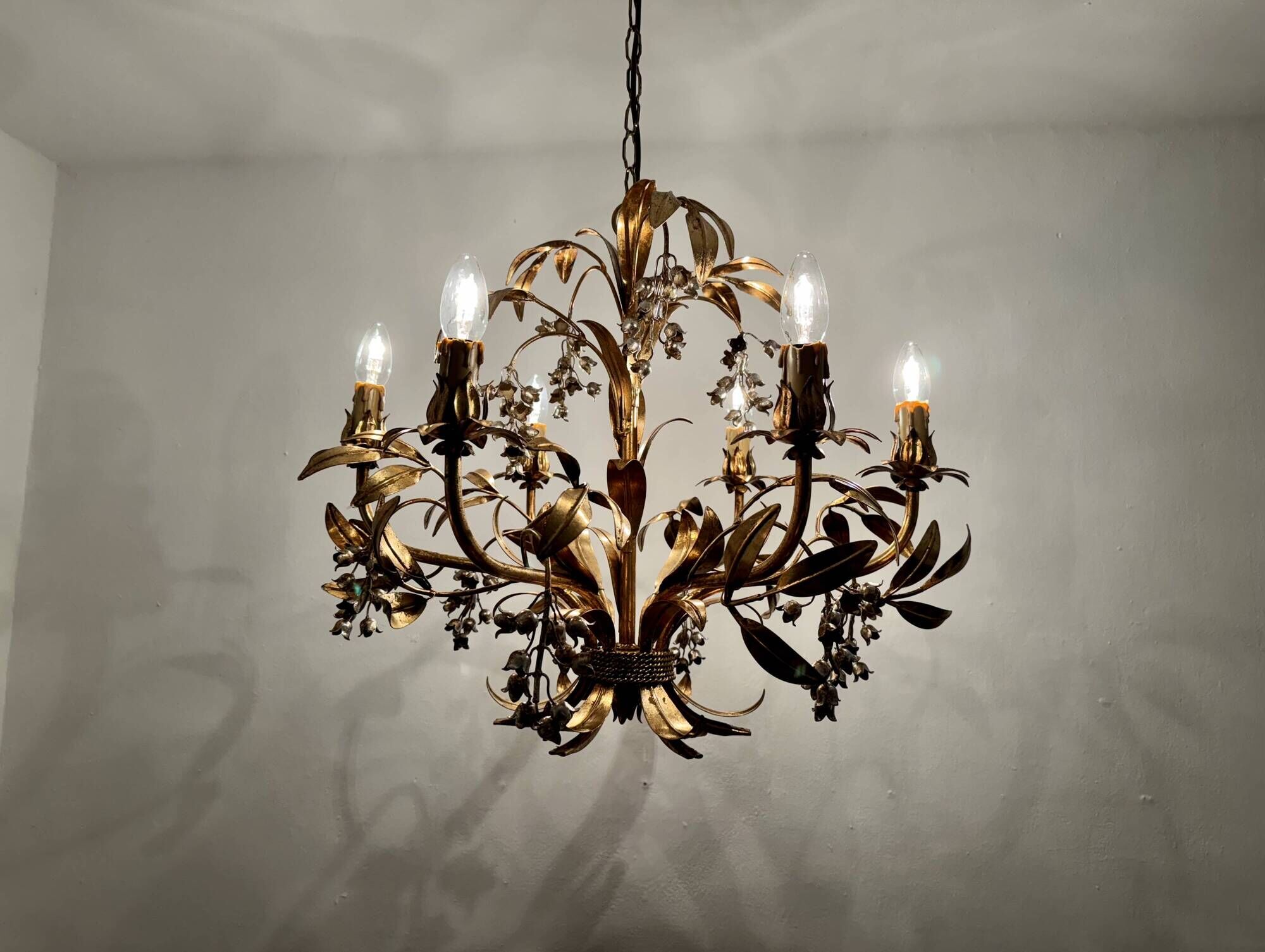 Grand lustre italien Hollywood Regency par Hans Kögl