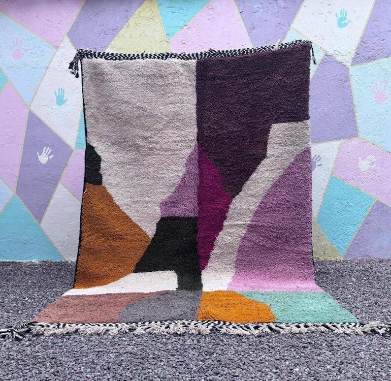 Handmade traditional Moroccan wool rug size 150 x 250 cm.