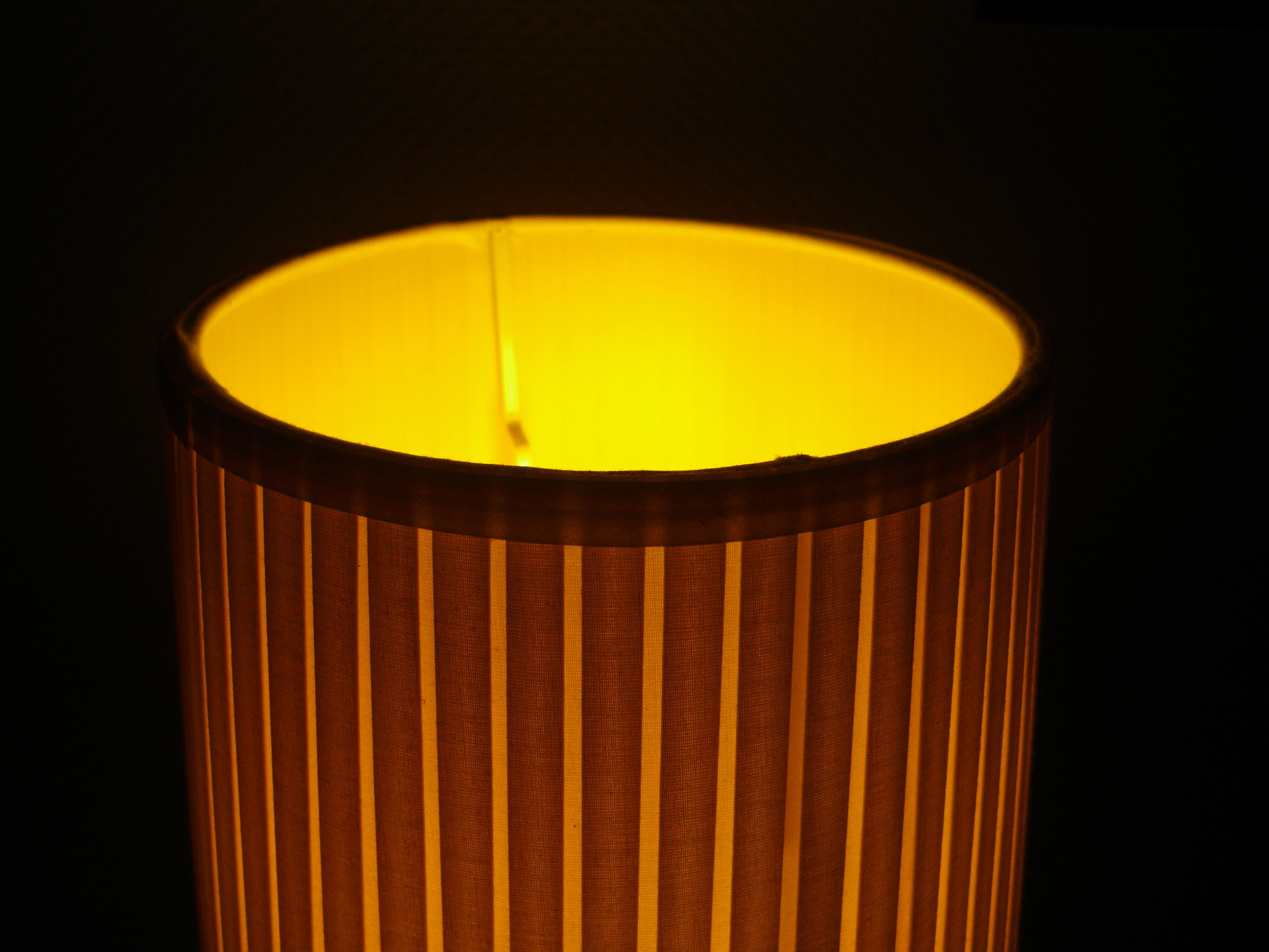 Living room mood lamp, silver metal base, wooden base, pleated lampshade