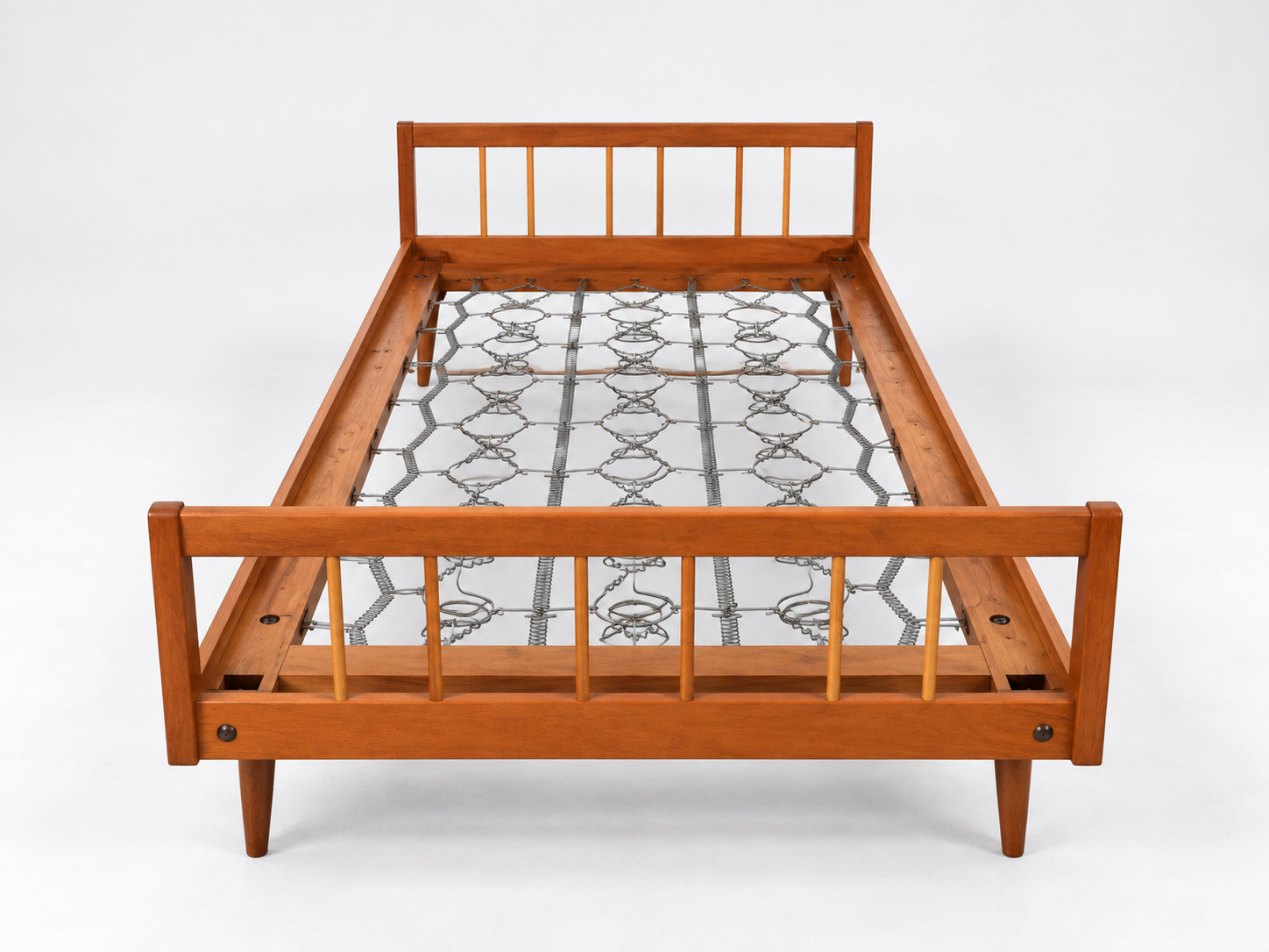 Vintage design daybed from the 1960s (2 available)