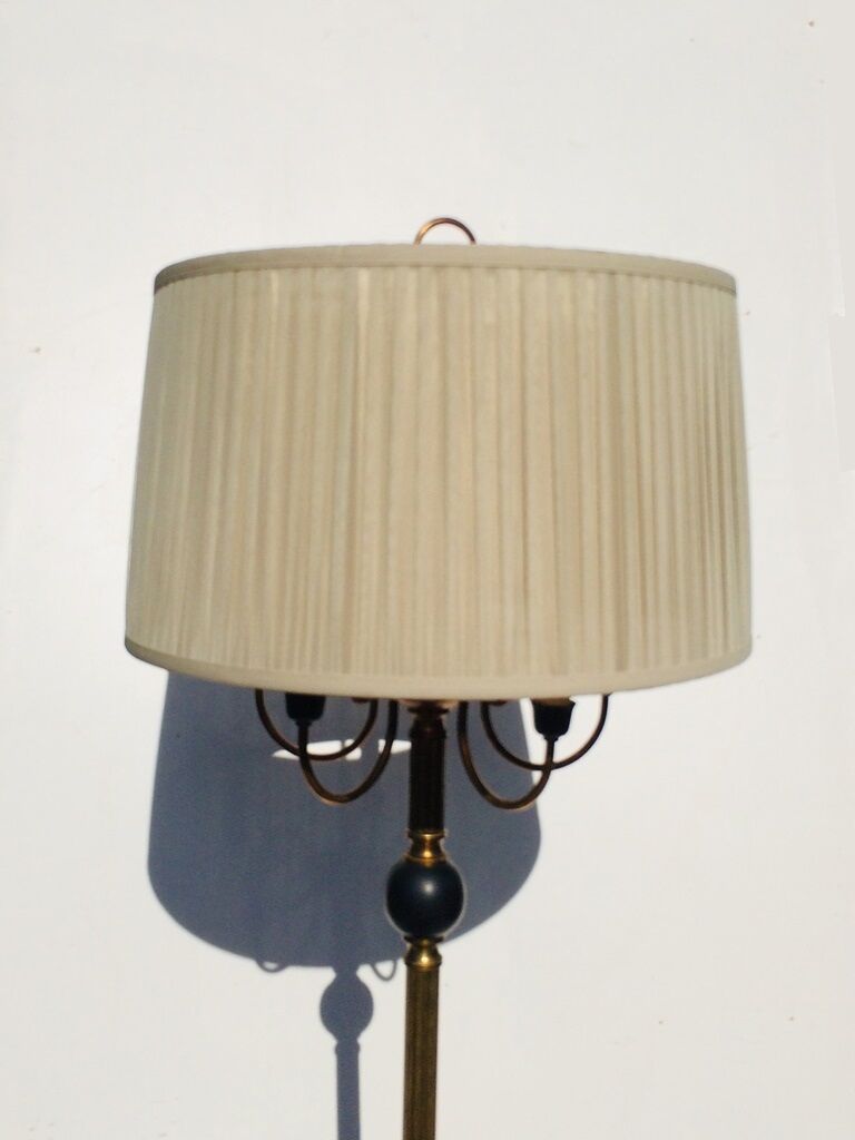 Floor lamp " Hollywood Regency ". Vintage