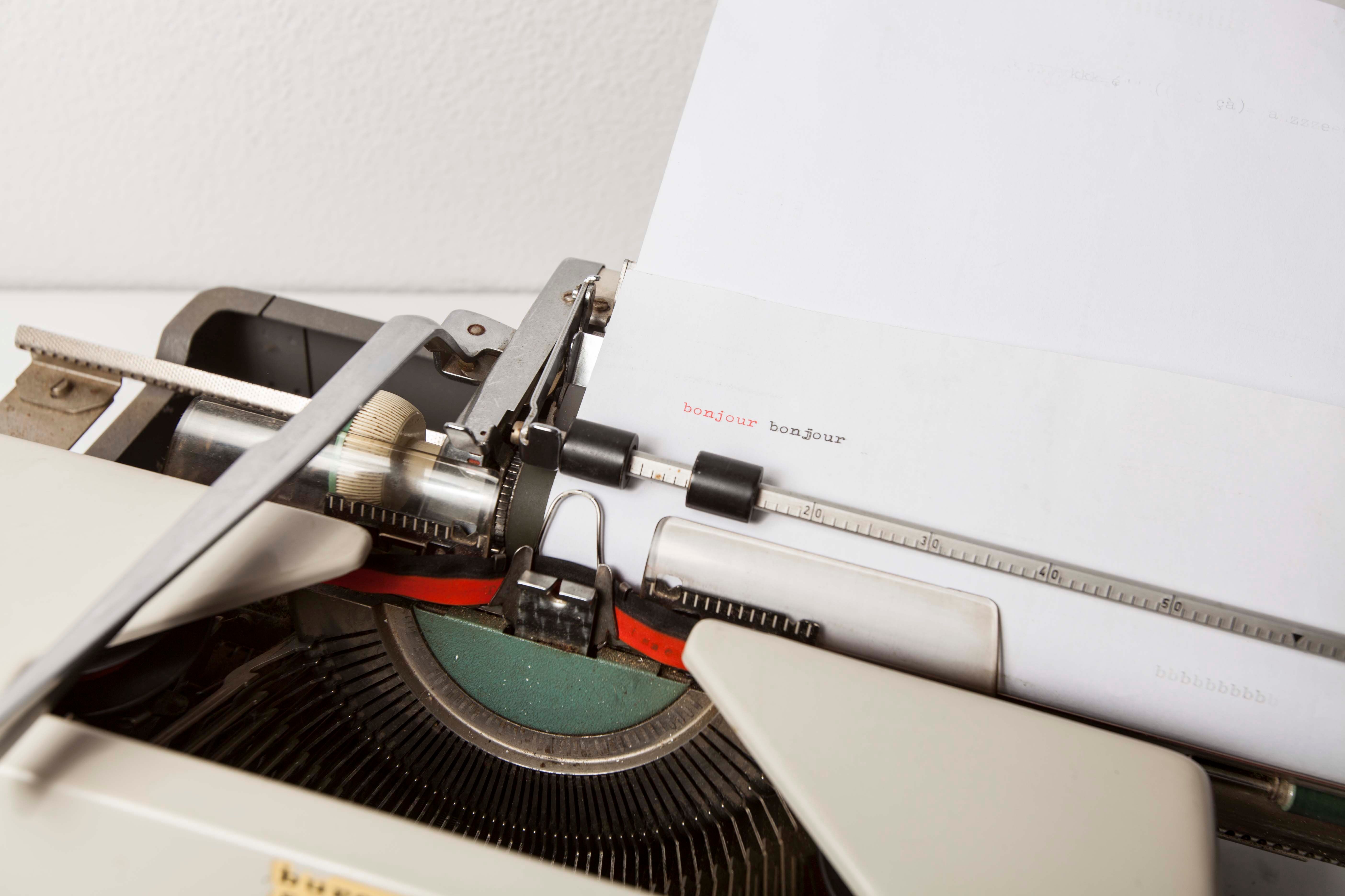 Typewriter Olympia, 70s