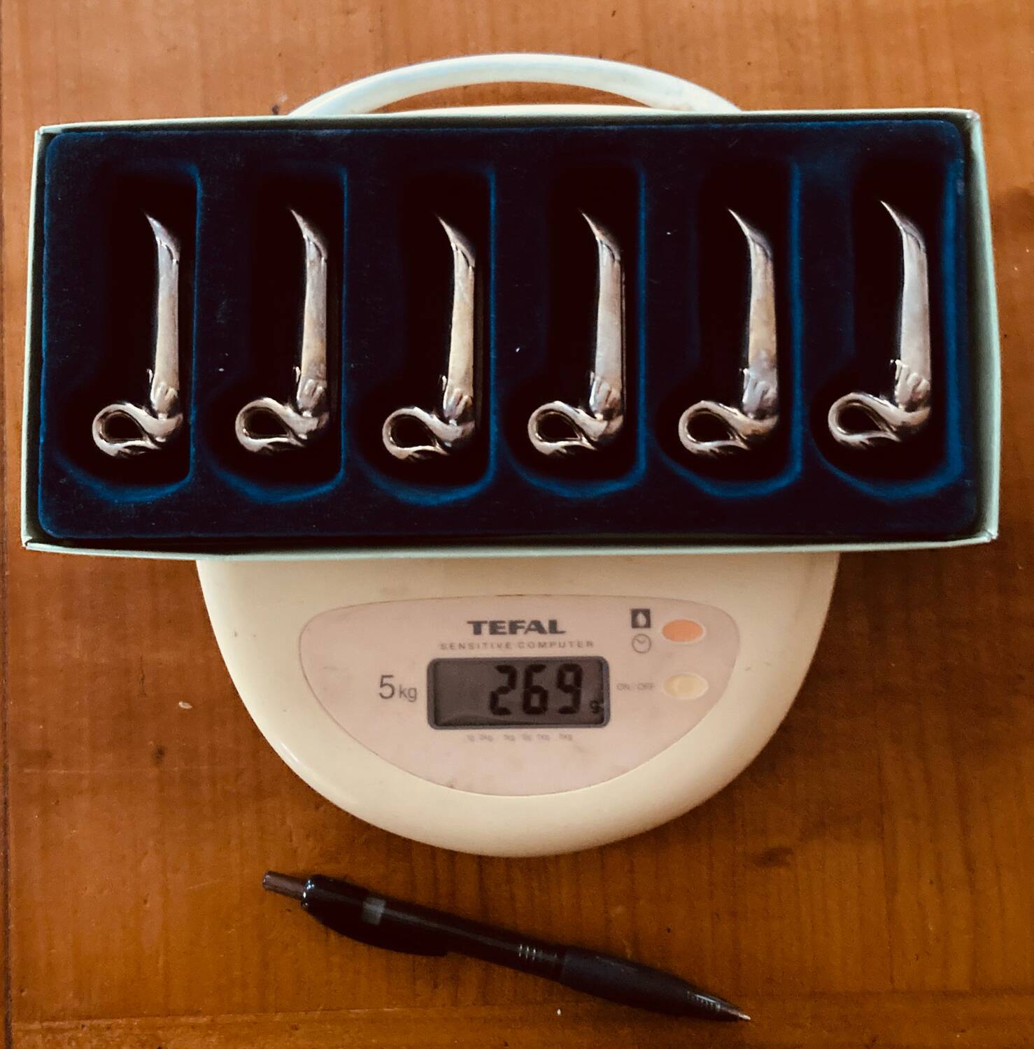 Case of 6 silver-plated knife rests in the shape of swans from the 1970s/80s.