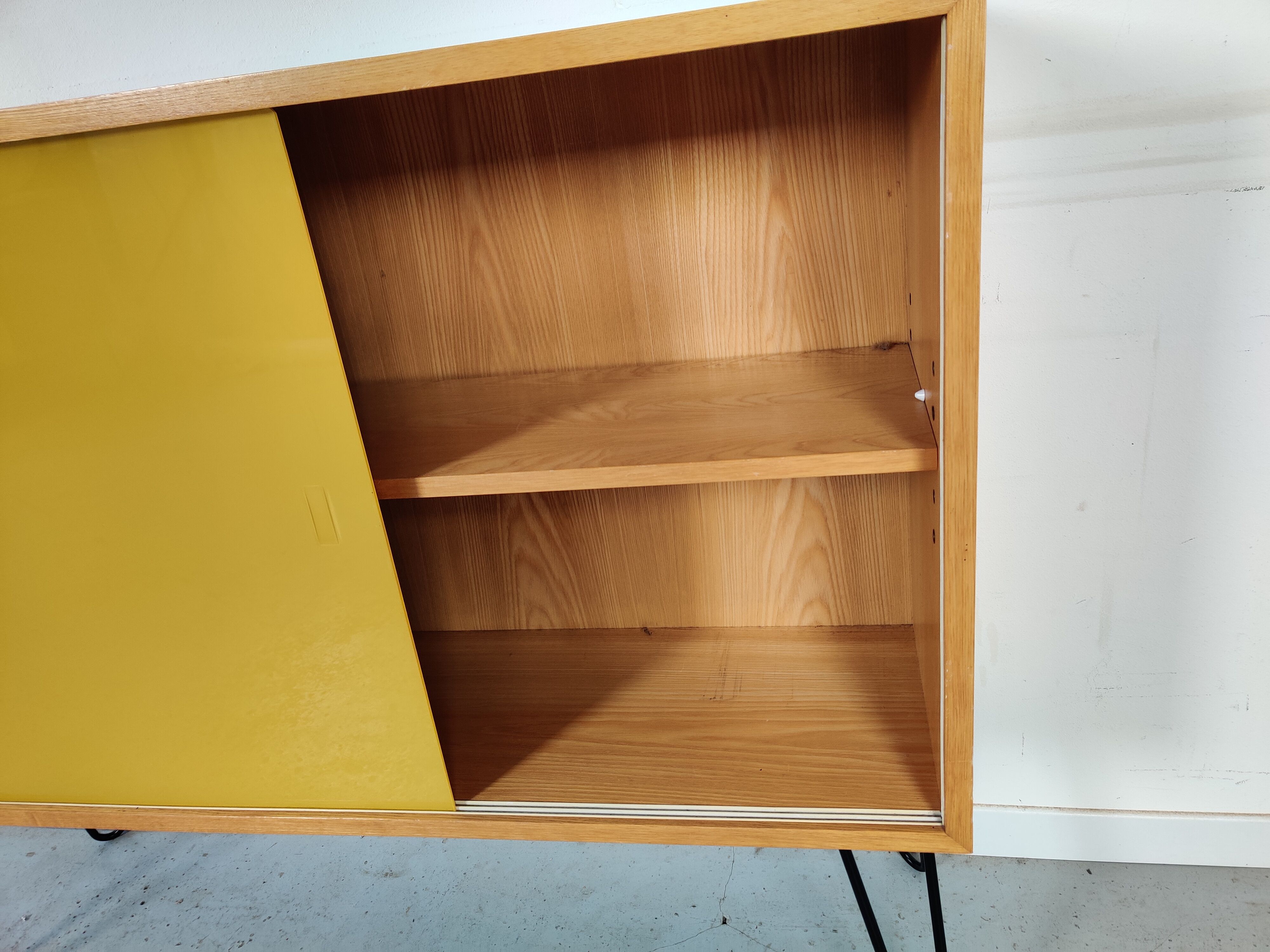 Vintage enfilade Scandinavian showcase, 60s