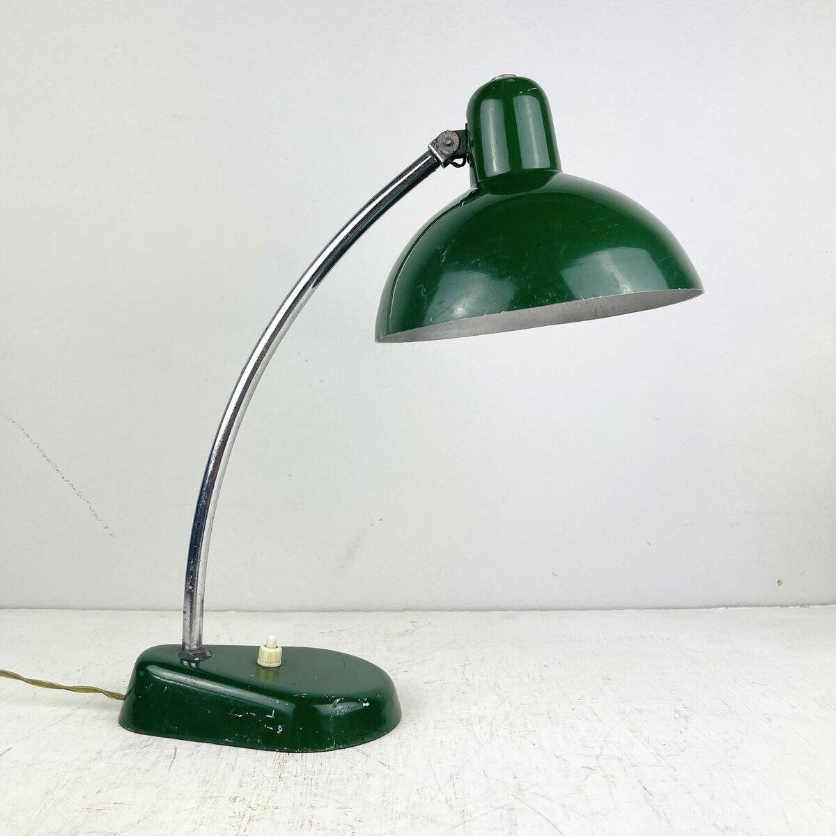 Mid-century green metal ministerial desk lamp by A. R. Torino, Italy, 1950s.