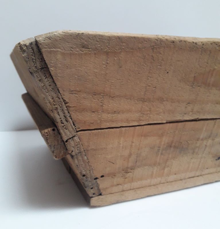 Wooden box trapezoidal