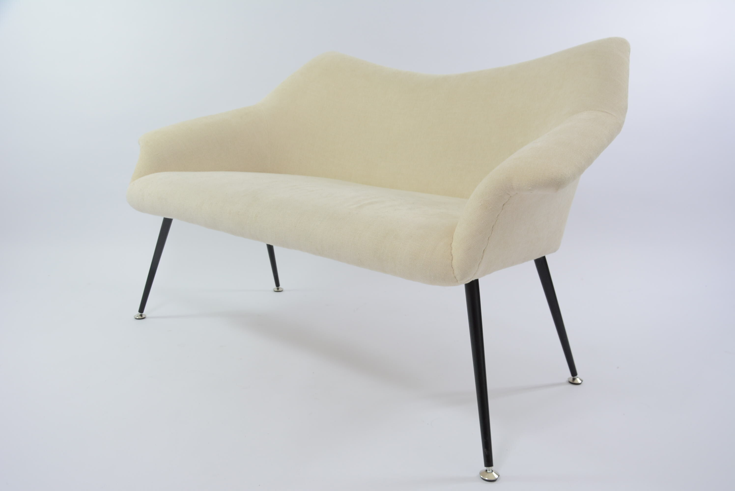 Bench 2 places shell cream