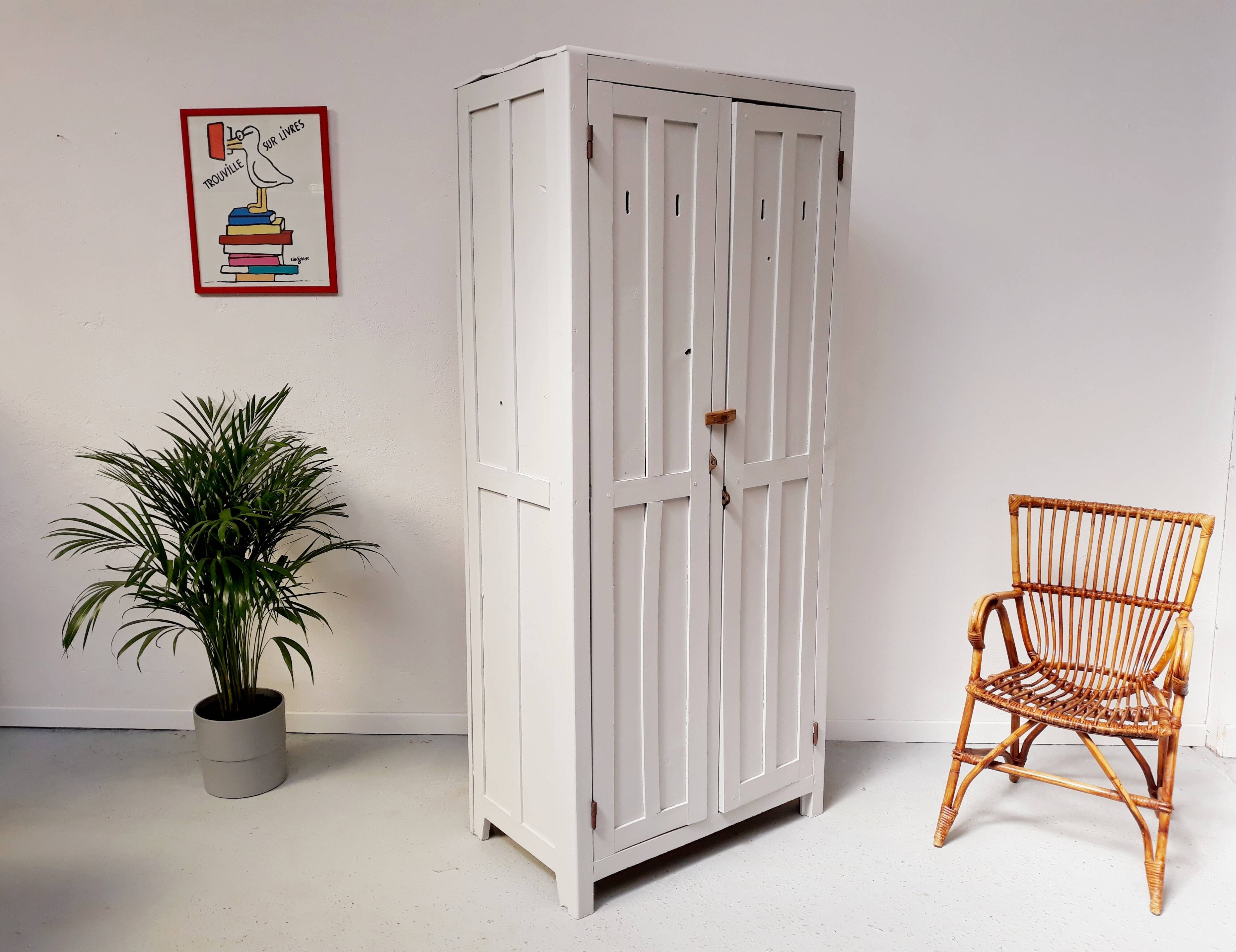 Vintage 1950 Parisian wardrobe