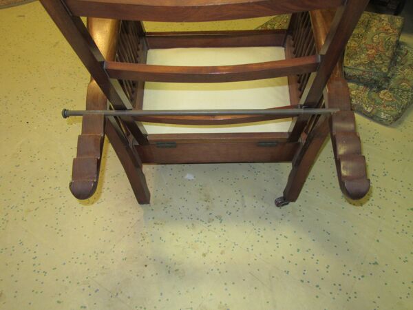 fauteuil à mécanisme en acajou dit fauteuil morris