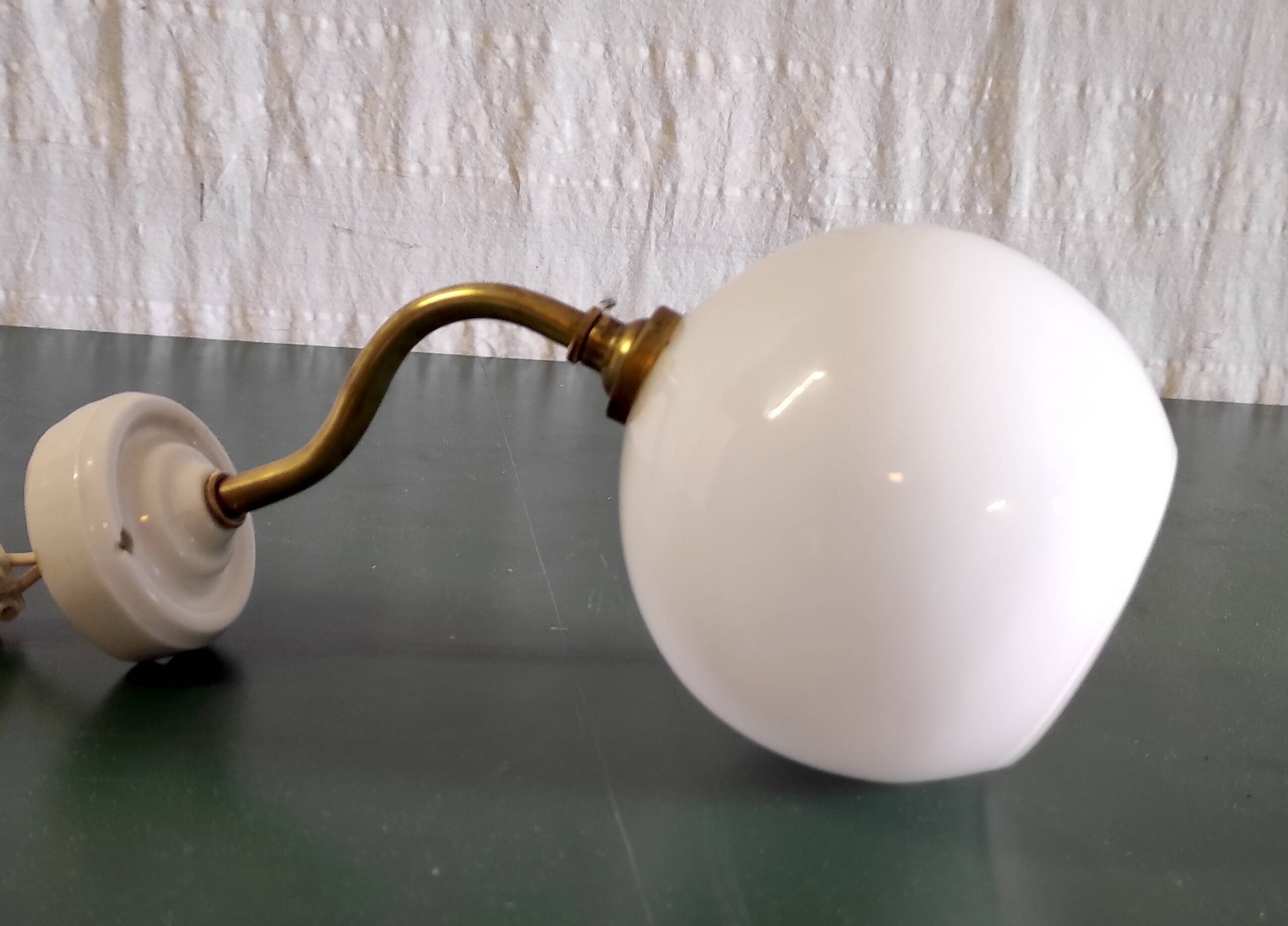 Swan neck wall lamp in gilded brass and opaline globe - mid-20th century