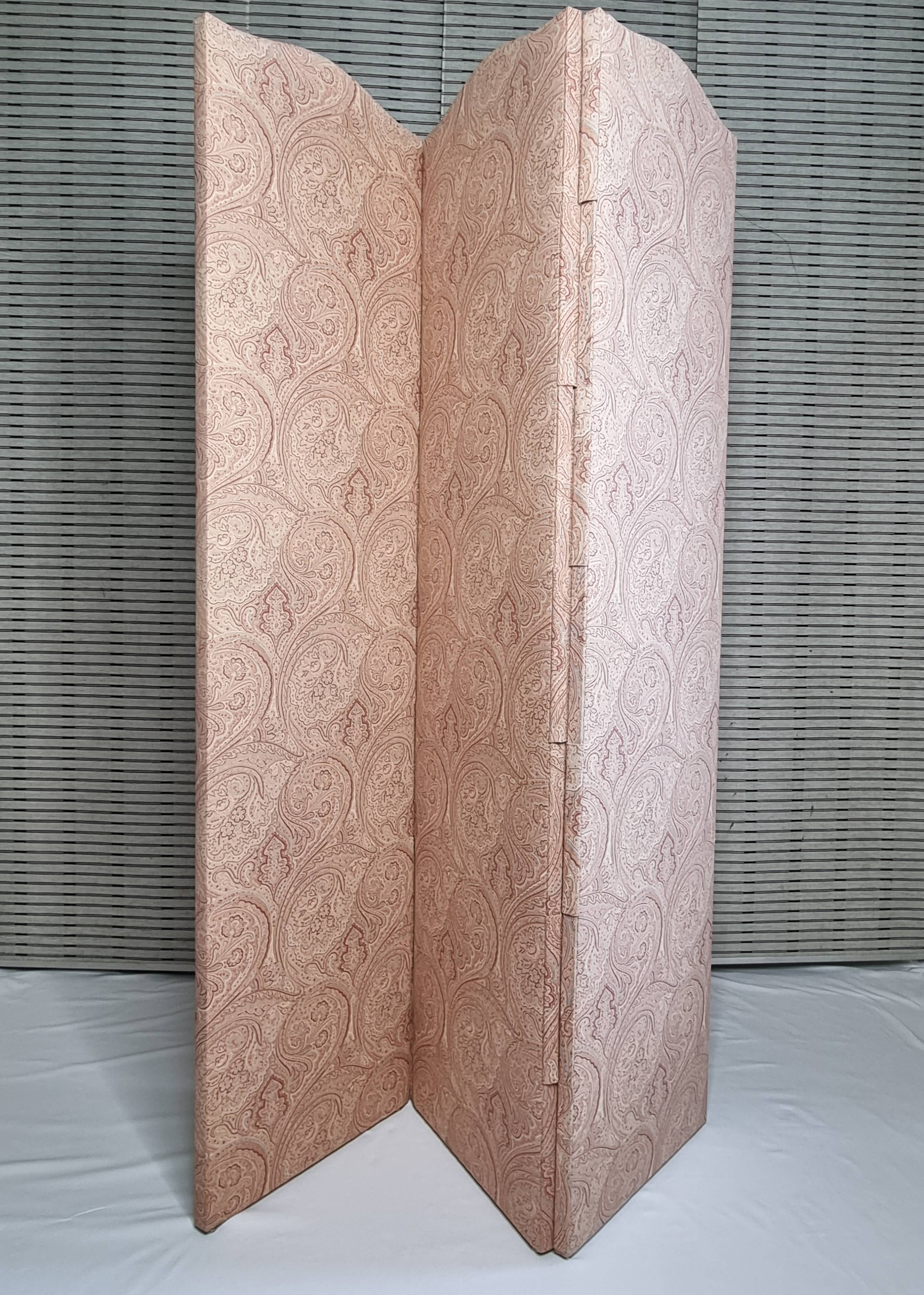 Wooden screen and fabric, powder pink, three panels, 150 cm