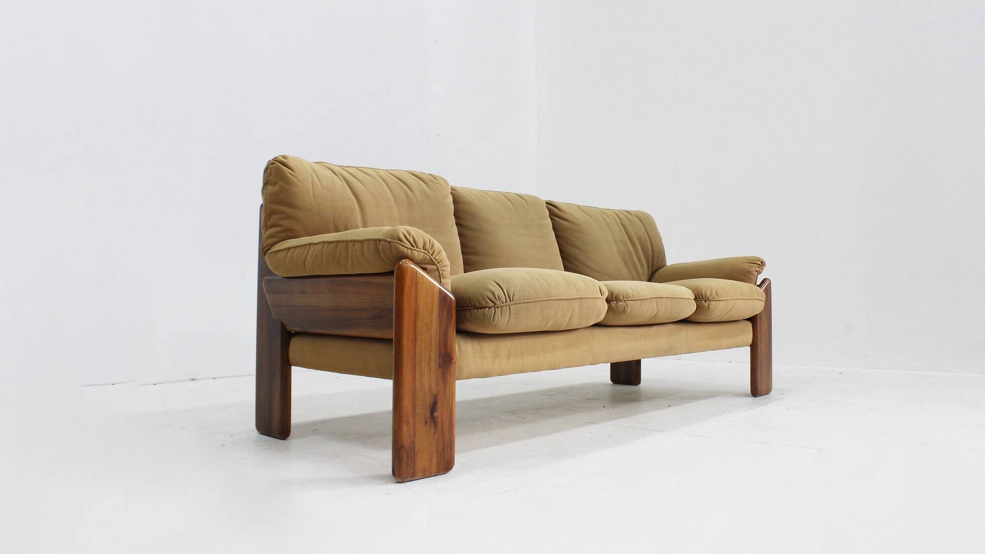 Vintage 3 seater sofa by Mario Marenco for Mobilgirgi