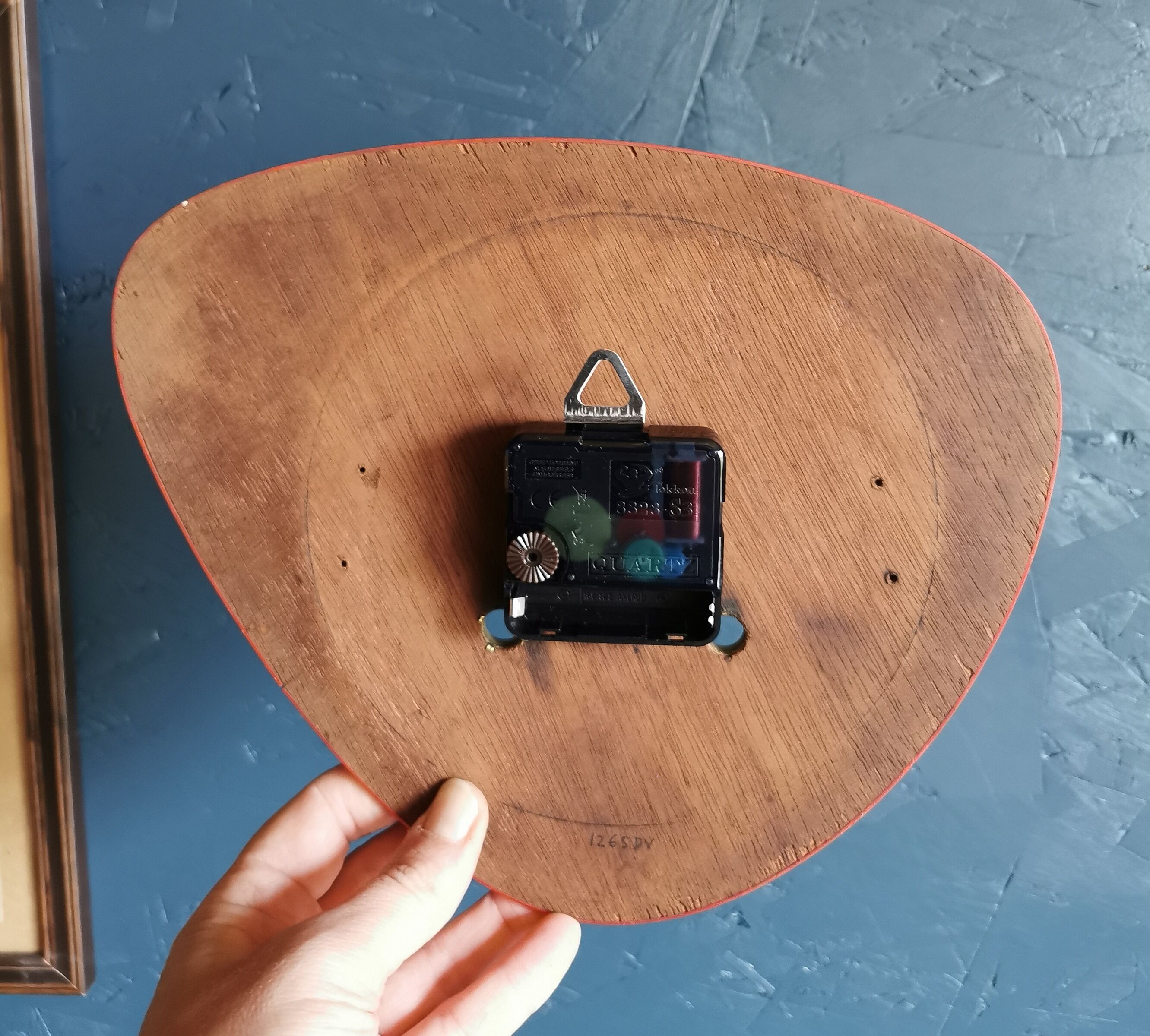 Vintage formica clock silent wall clock asymmetrical "FFR black red"